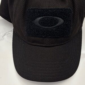 Oakley Men's Black Cap with Logo Patch